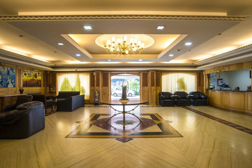 Golf View Hotels & Suites Недумбассері Екстер'єр фото